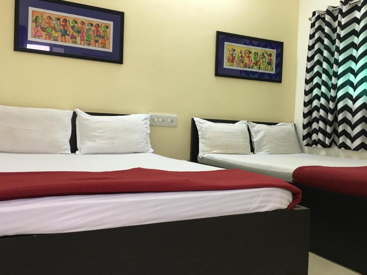 Srirangam Suit Rooms Tiruchirappalli Bagian luar foto