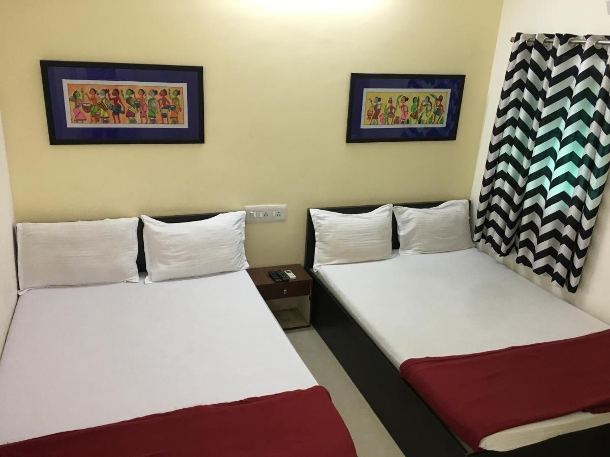 Srirangam Suit Rooms Tiruchirappalli Bagian luar foto