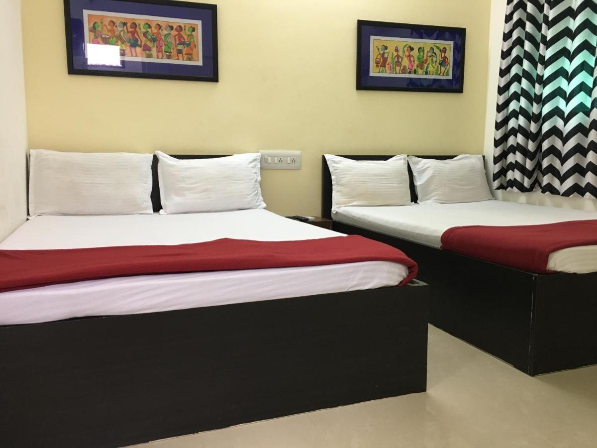 Srirangam Suit Rooms Tiruchirappalli Bagian luar foto